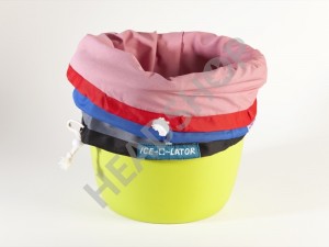 Fijación de las bolsas Ice-O-Lator en la cubeta