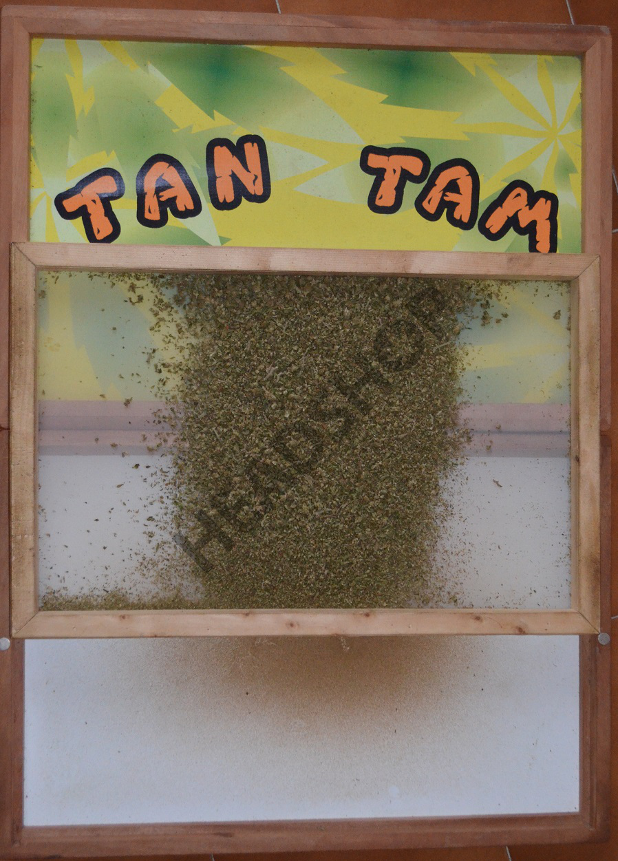 Tan Tam, un utensilio sencillo y eficaz para hacer hachís
