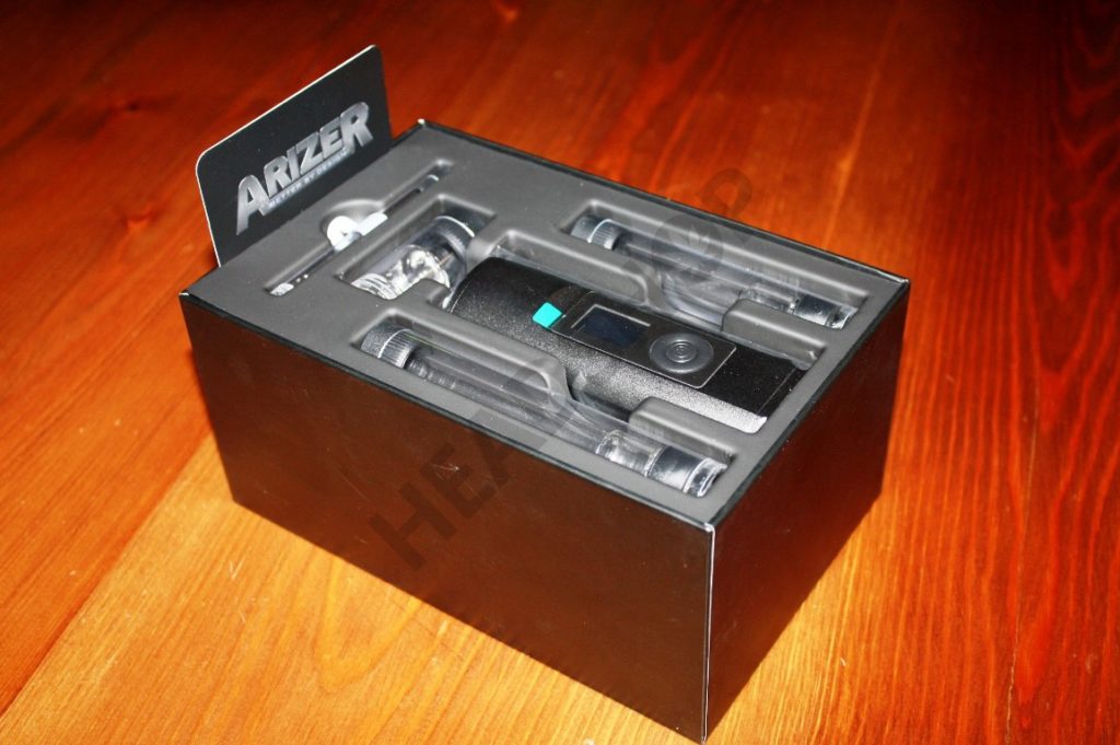 Caja del vaporizador con los complementos